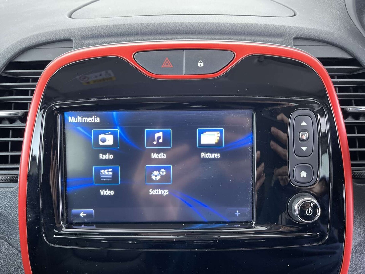 Used Renault Captur 2016 for sale - 77168070: Photo 41