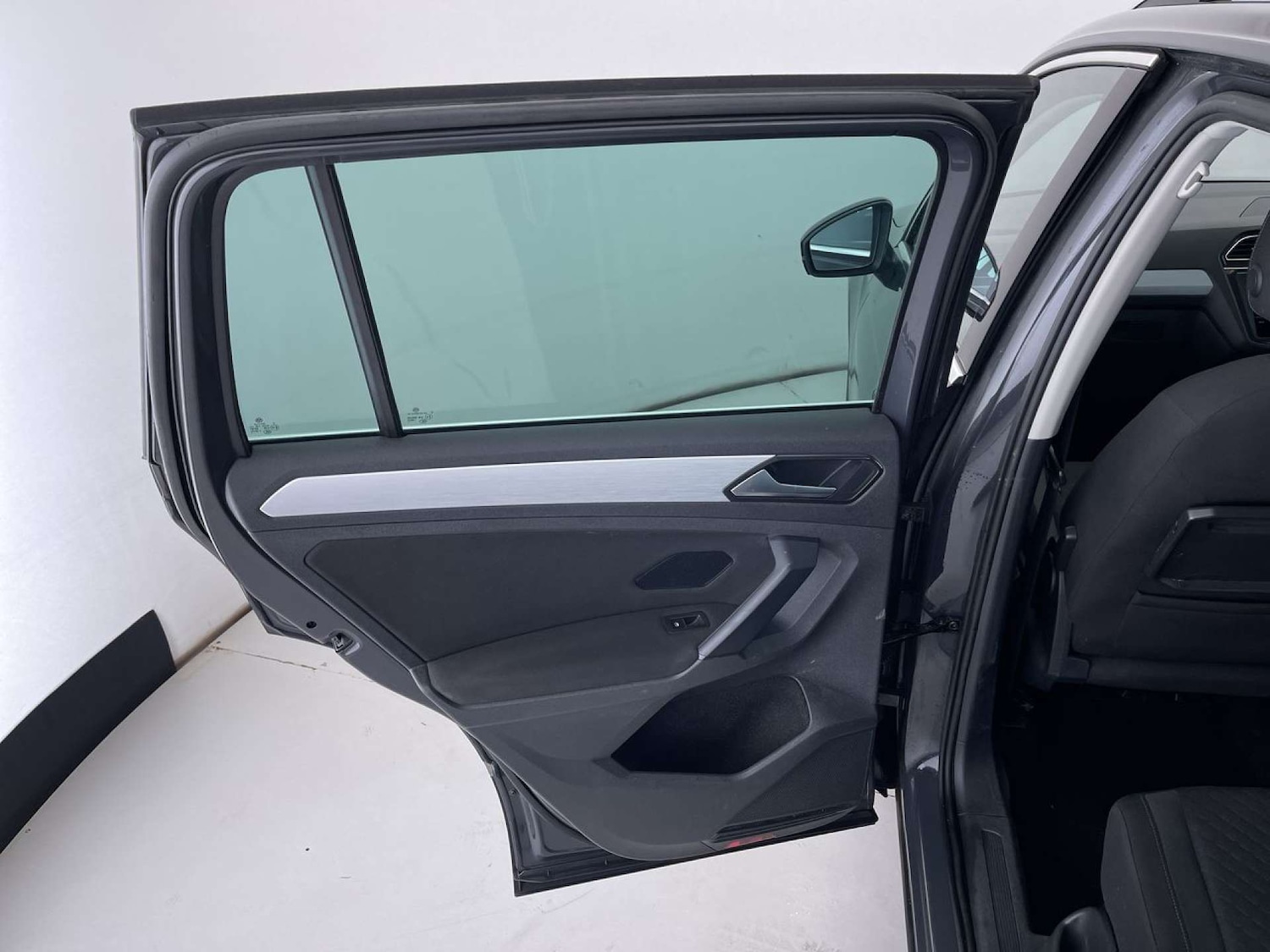 Used Volkswagen Tiguan 2017 for sale - 76735784: Photo 28