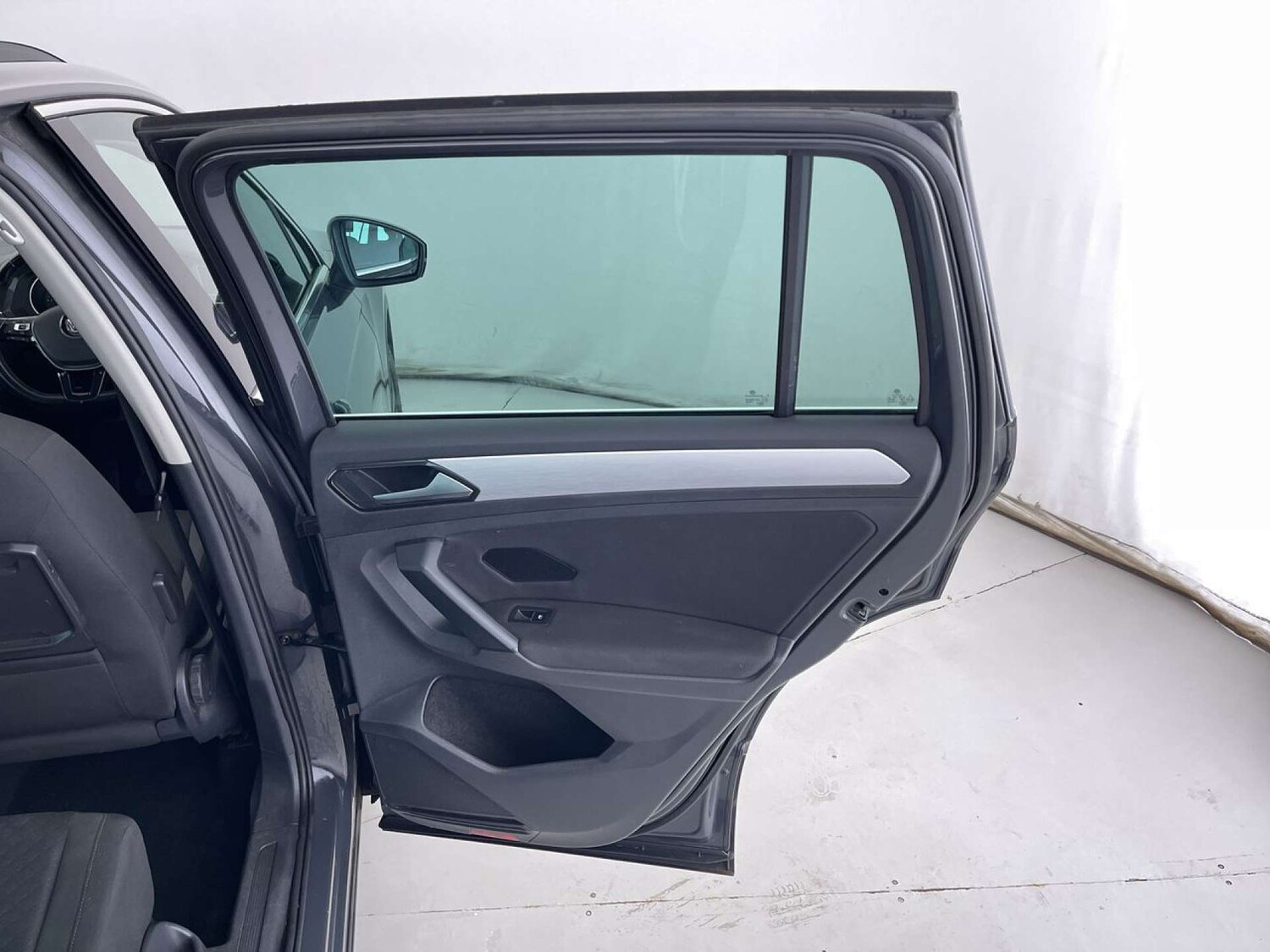 Used Volkswagen Tiguan 2017 for sale - 76735784: Photo 30