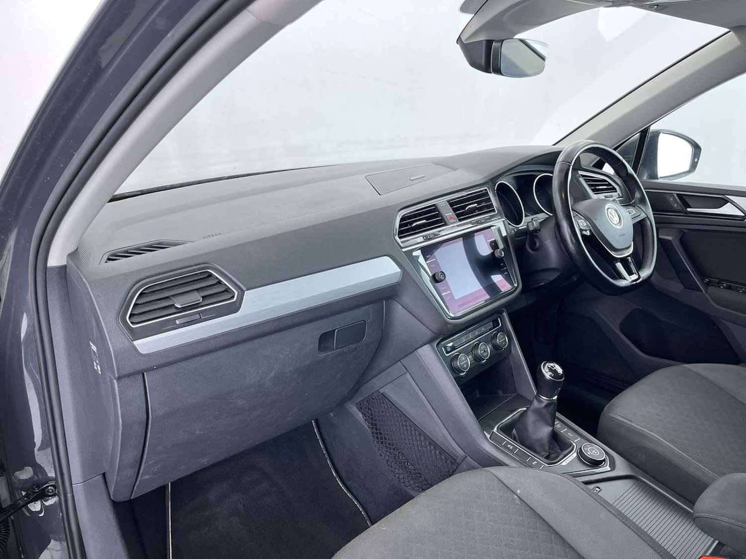 Used Volkswagen Tiguan 2017 for sale - 76735784: Photo 32