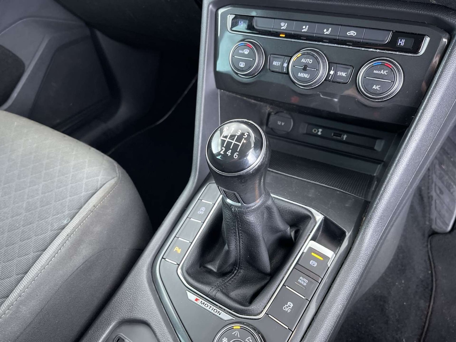 Used Volkswagen Tiguan 2017 for sale - 76735784: Photo 48