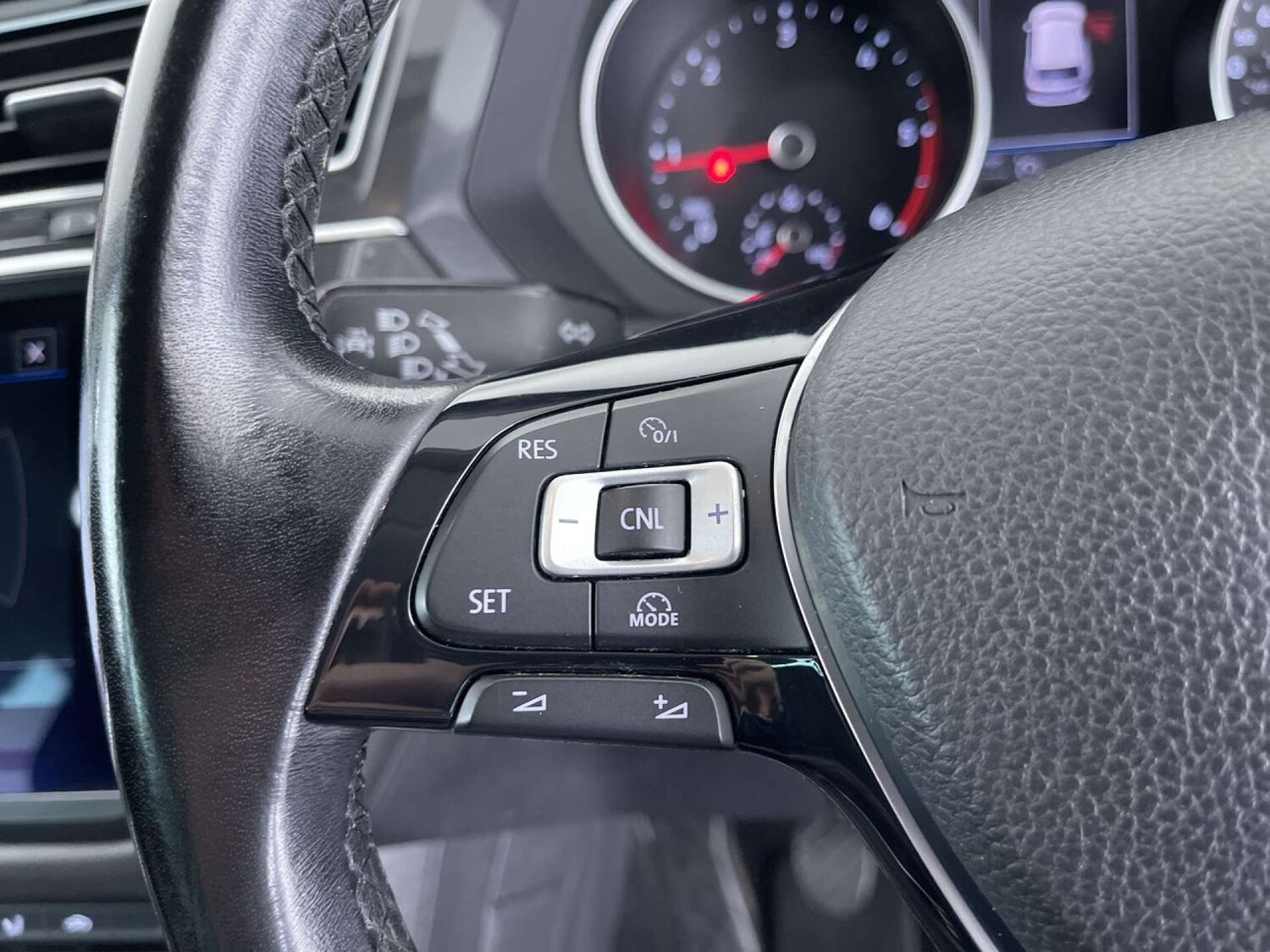 Used Volkswagen Tiguan 2017 for sale - 76735784: Photo 51