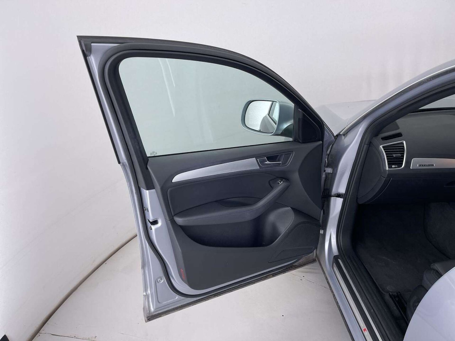 Used Audi Q5 2014 for sale - 76005130: Photo 83