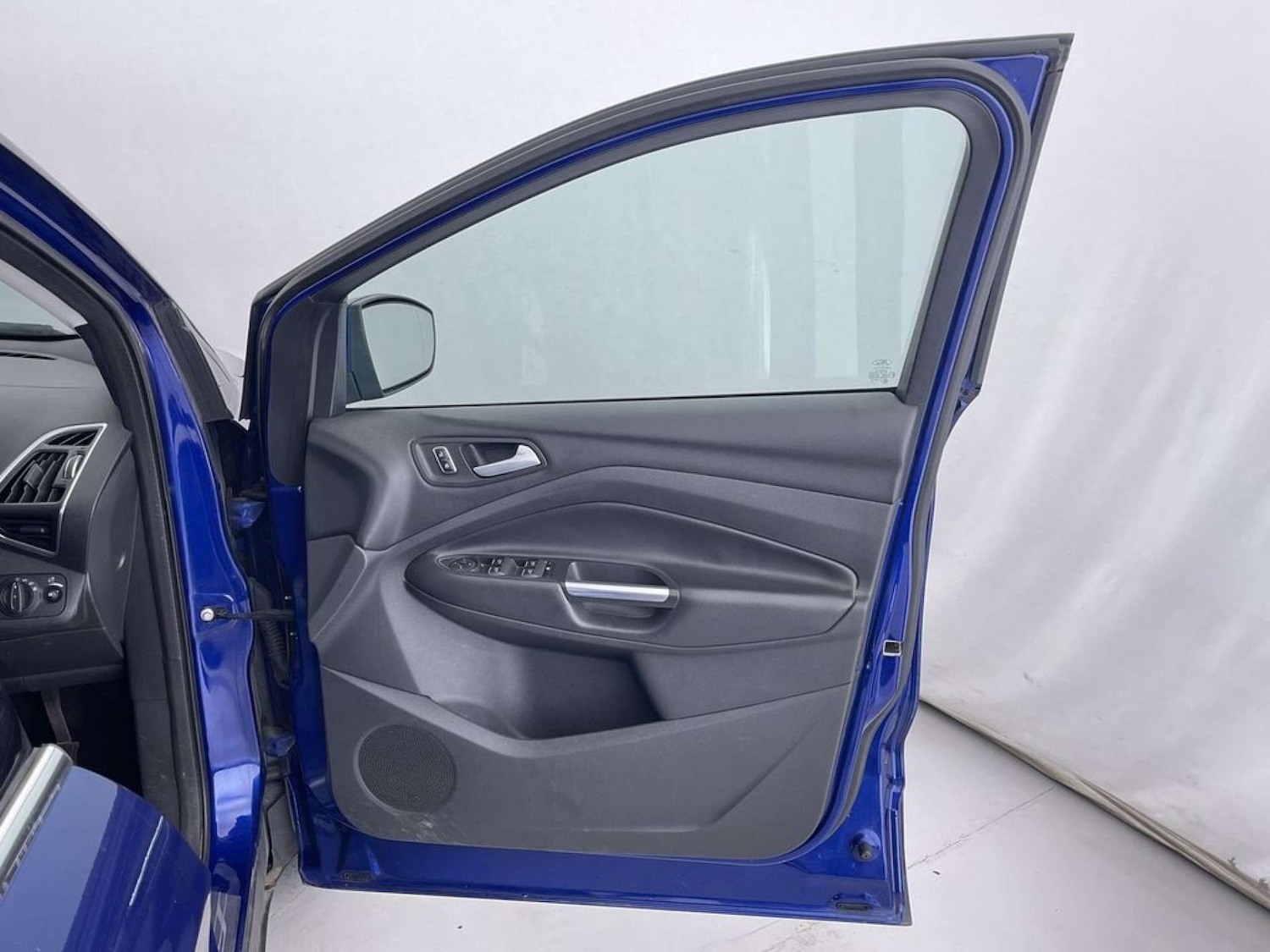 Used Ford Kuga 2015 for sale - 76698050: Photo 29