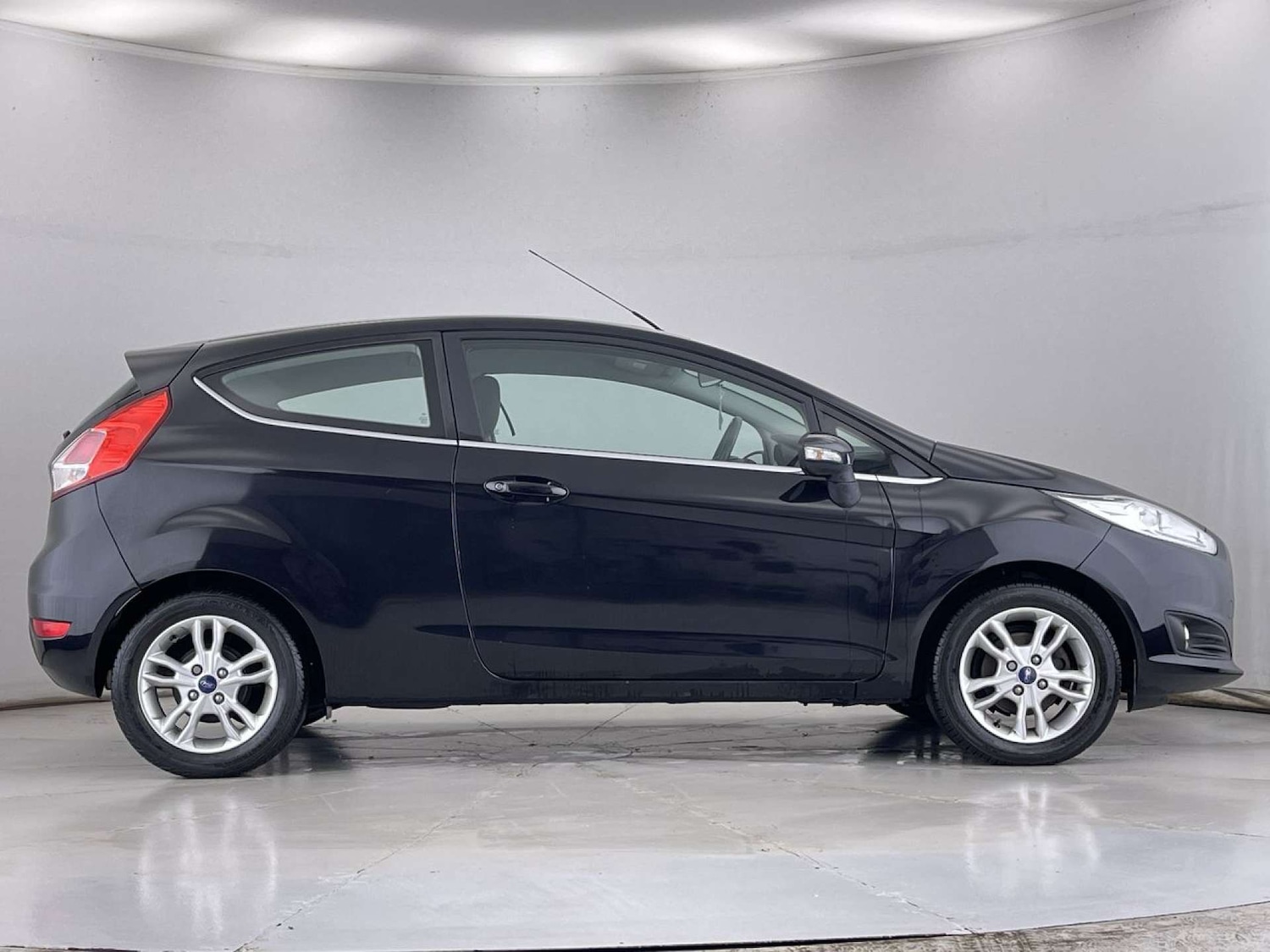 Used Ford Fiesta 2015 for sale - 76170882: Photo 15