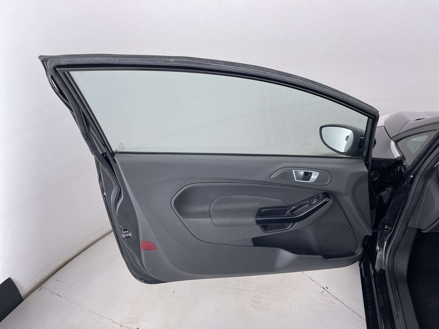 Used Ford Fiesta 2015 for sale - 76170882: Photo 26