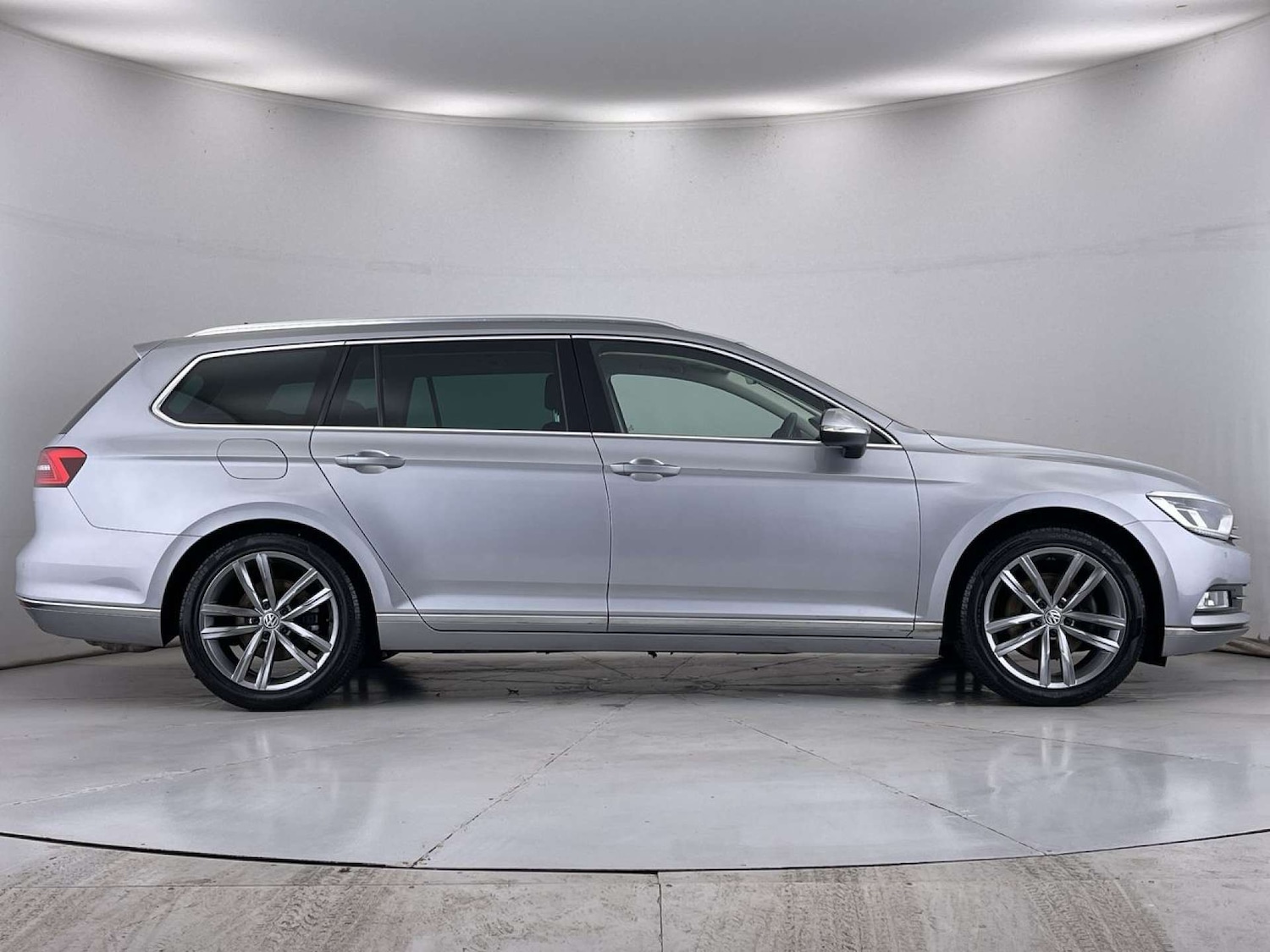 Used Volkswagen Passat 2018 for sale - 76469536: Photo 15