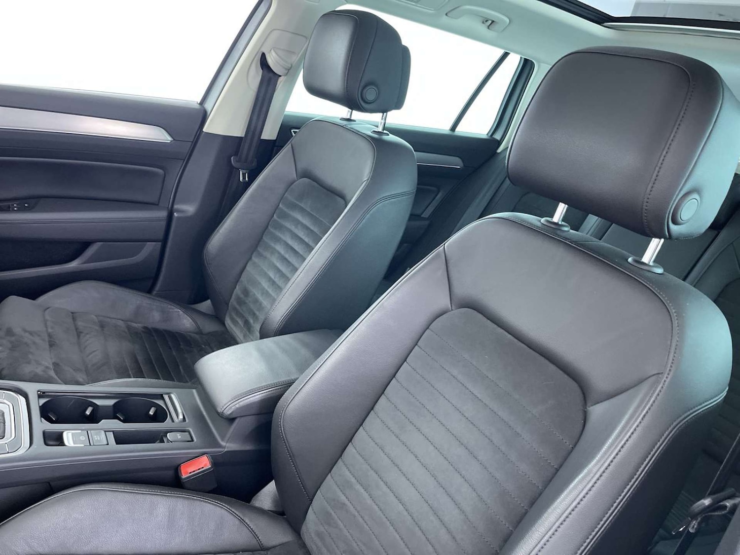 Used Volkswagen Passat 2018 for sale - 76469536: Photo 31