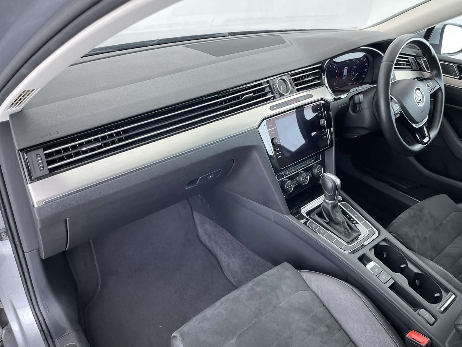 Used Volkswagen Passat 2018 for sale - 76469536: Photo 32