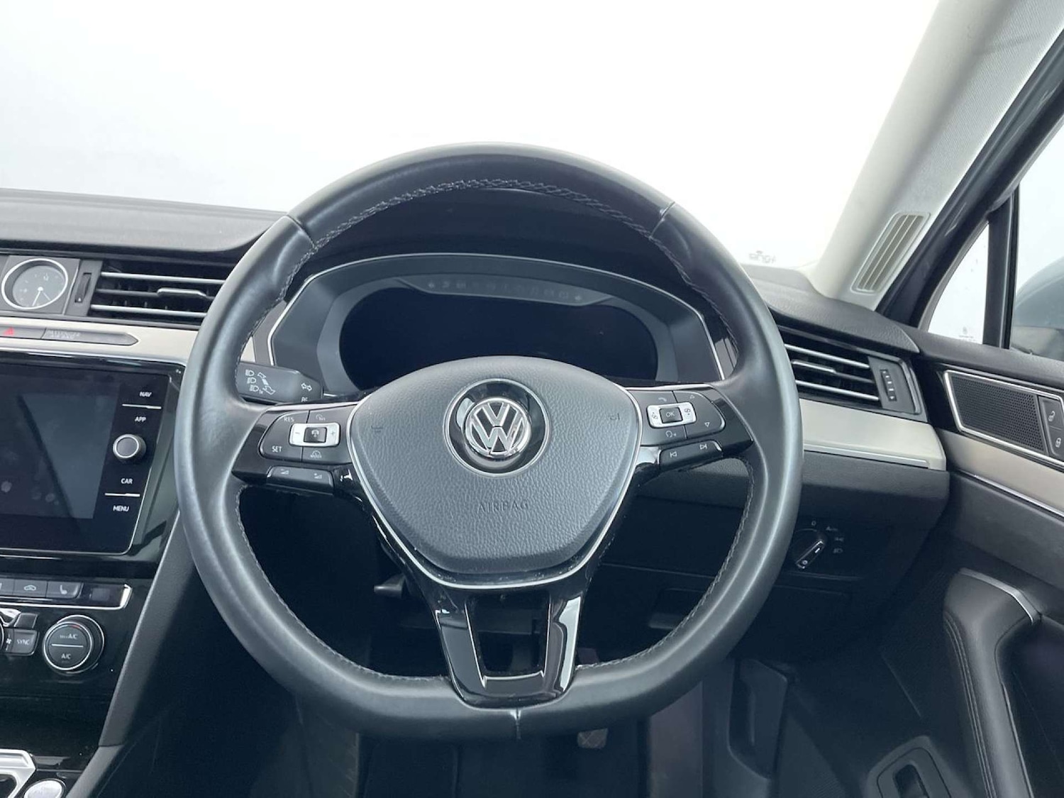 Used Volkswagen Passat 2018 for sale - 76469536: Photo 36