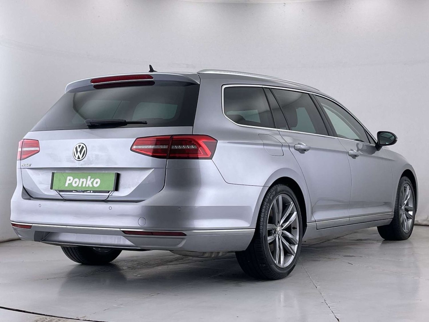 Used Volkswagen Passat 2018 for sale - 76469536: Photo 5