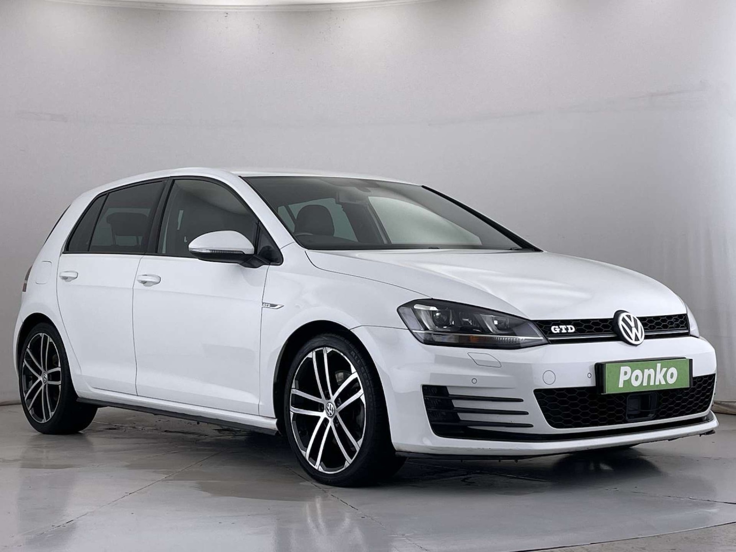 Used Volkswagen Golf 2016 for sale - 76118382: Photo 1