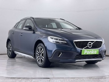 Used Volvo V40 2016 for sale - 78315997: Photo