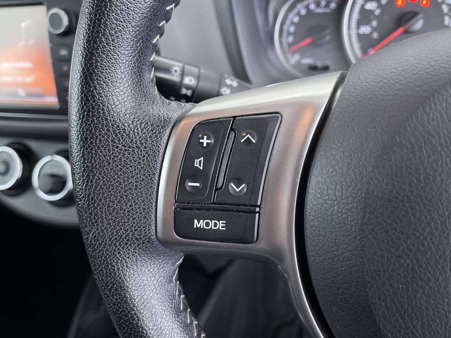 Used Toyota Yaris 2016 for sale - 77072198: Photo 50