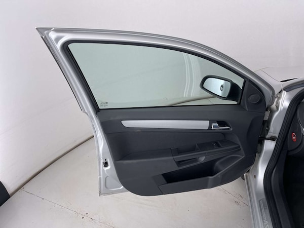 Used Vauxhall Astra 2009 for sale - 76305787: Photo 27