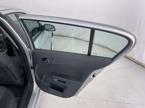 Used Vauxhall Astra 2009 for sale - 76305787: Photo 30