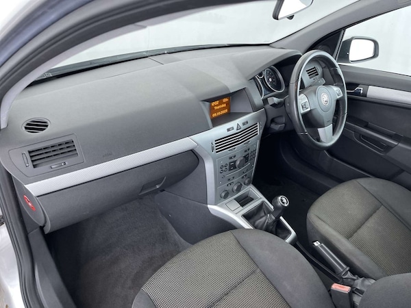 Used Vauxhall Astra 2009 for sale - 76305787: Photo 32