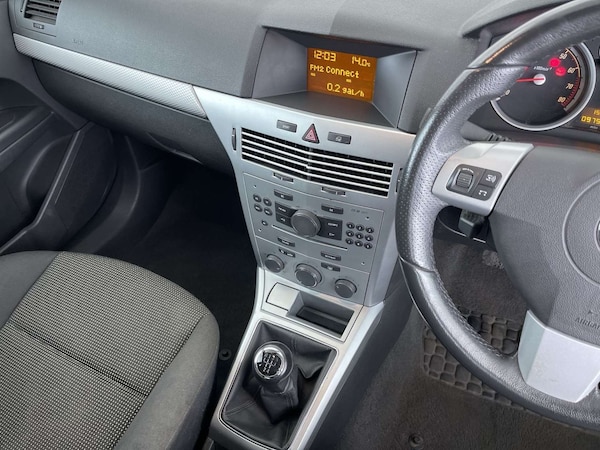 Used Vauxhall Astra 2009 for sale - 76305787: Photo 43