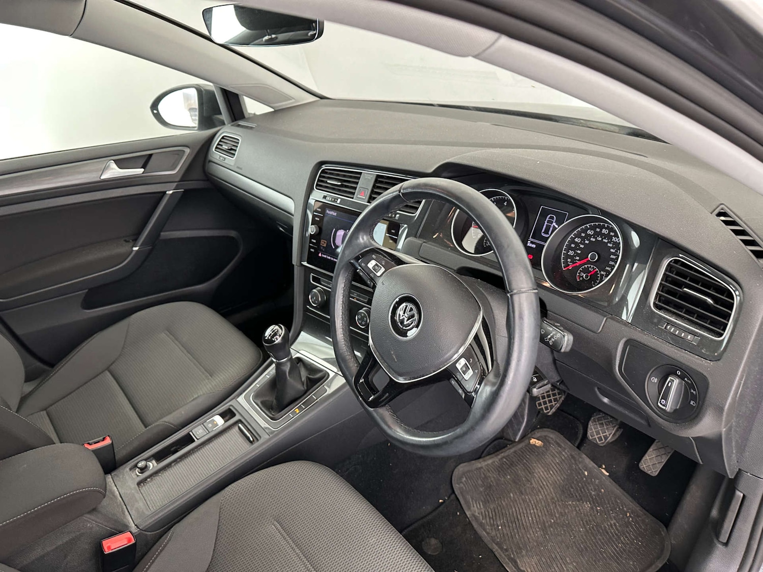 Used Volkswagen Golf 2017 for sale - 77920827: Photo 11