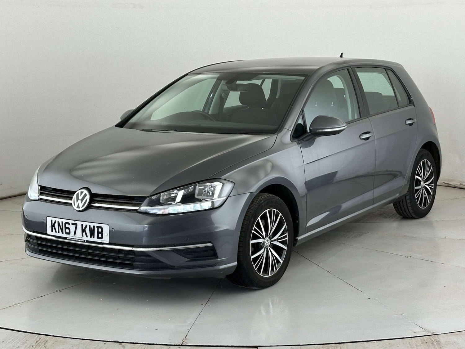 Used Volkswagen Golf 2017 for sale - 77920827: Photo 3