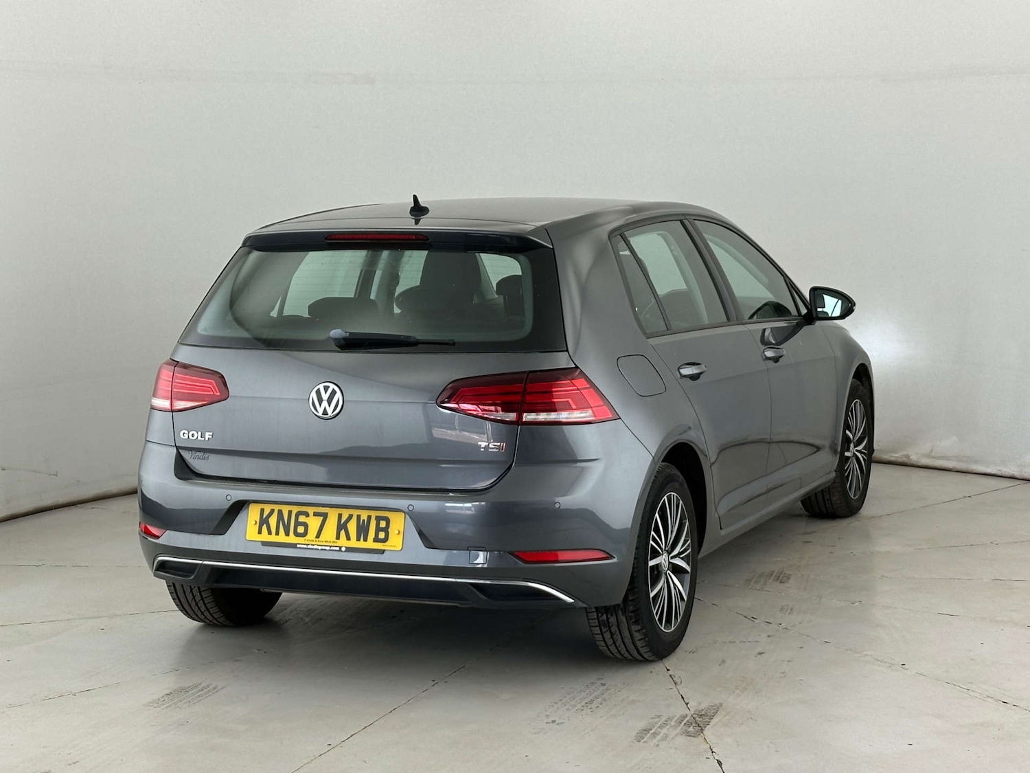 Used Volkswagen Golf 2017 for sale - 77920827: Photo 4