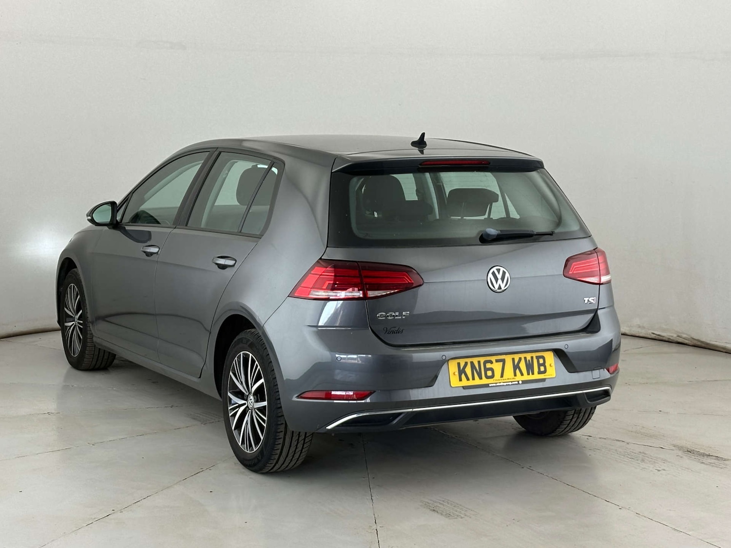 Used Volkswagen Golf 2017 for sale - 77920827: Photo 6