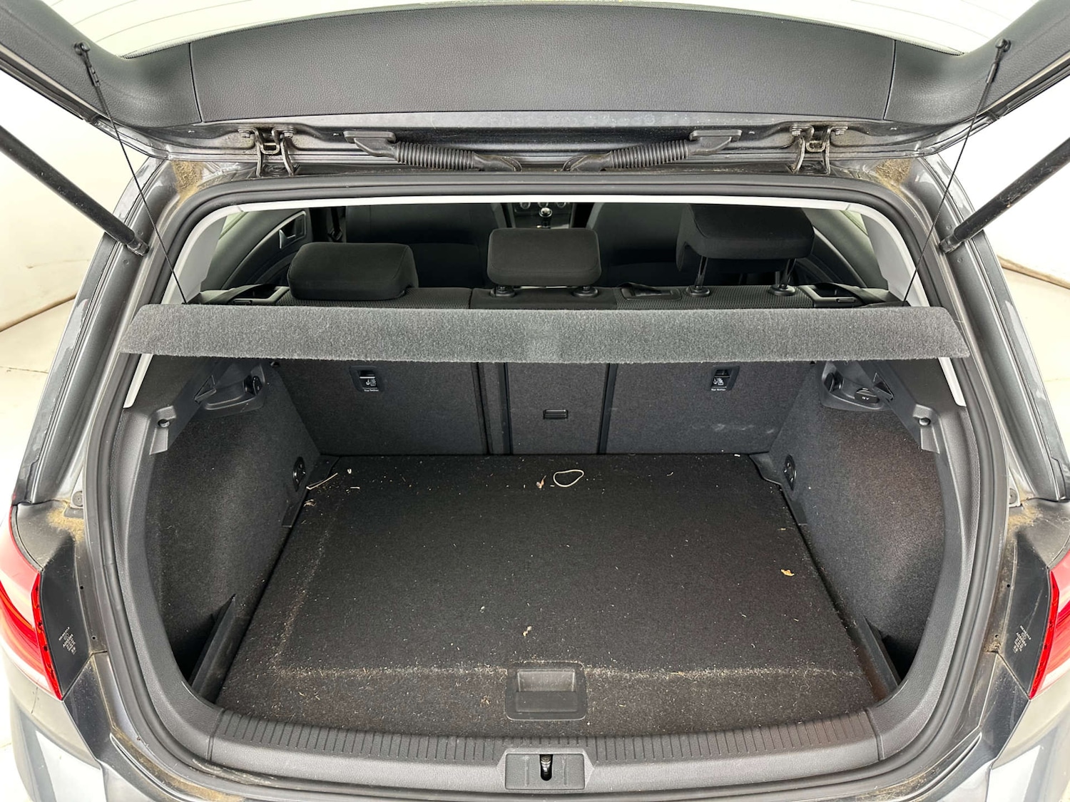 Used Volkswagen Golf 2017 for sale - 77920827: Photo 7