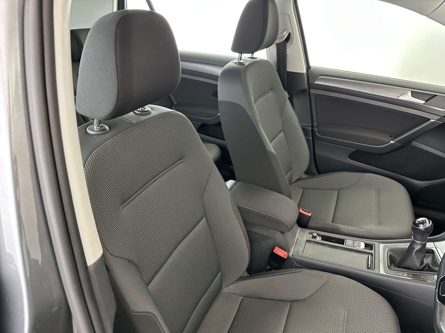 Used Volkswagen Golf 2017 for sale - 77920827: Photo 9