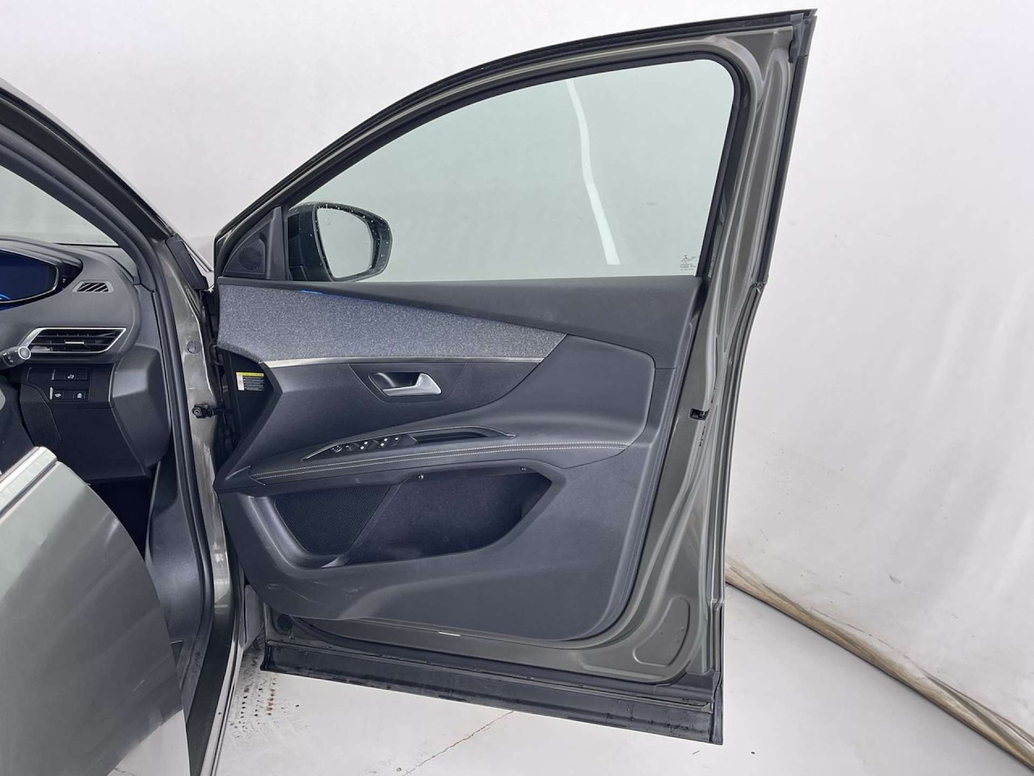 Used Peugeot 5008 2020 for sale - 77357564: Photo 29