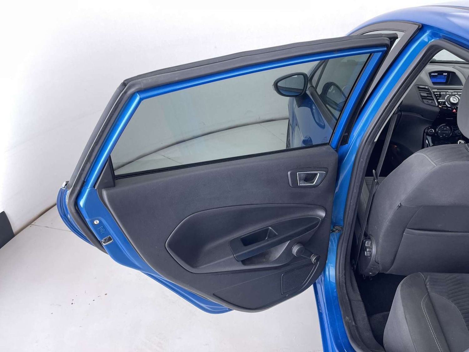 Used Ford Fiesta 2014 for sale - 76243996: Photo 28