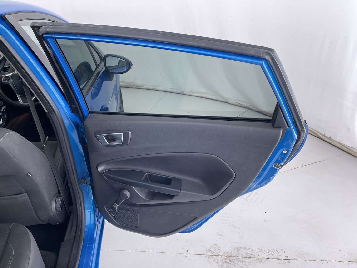 Used Ford Fiesta 2014 for sale - 76243996: Photo 30