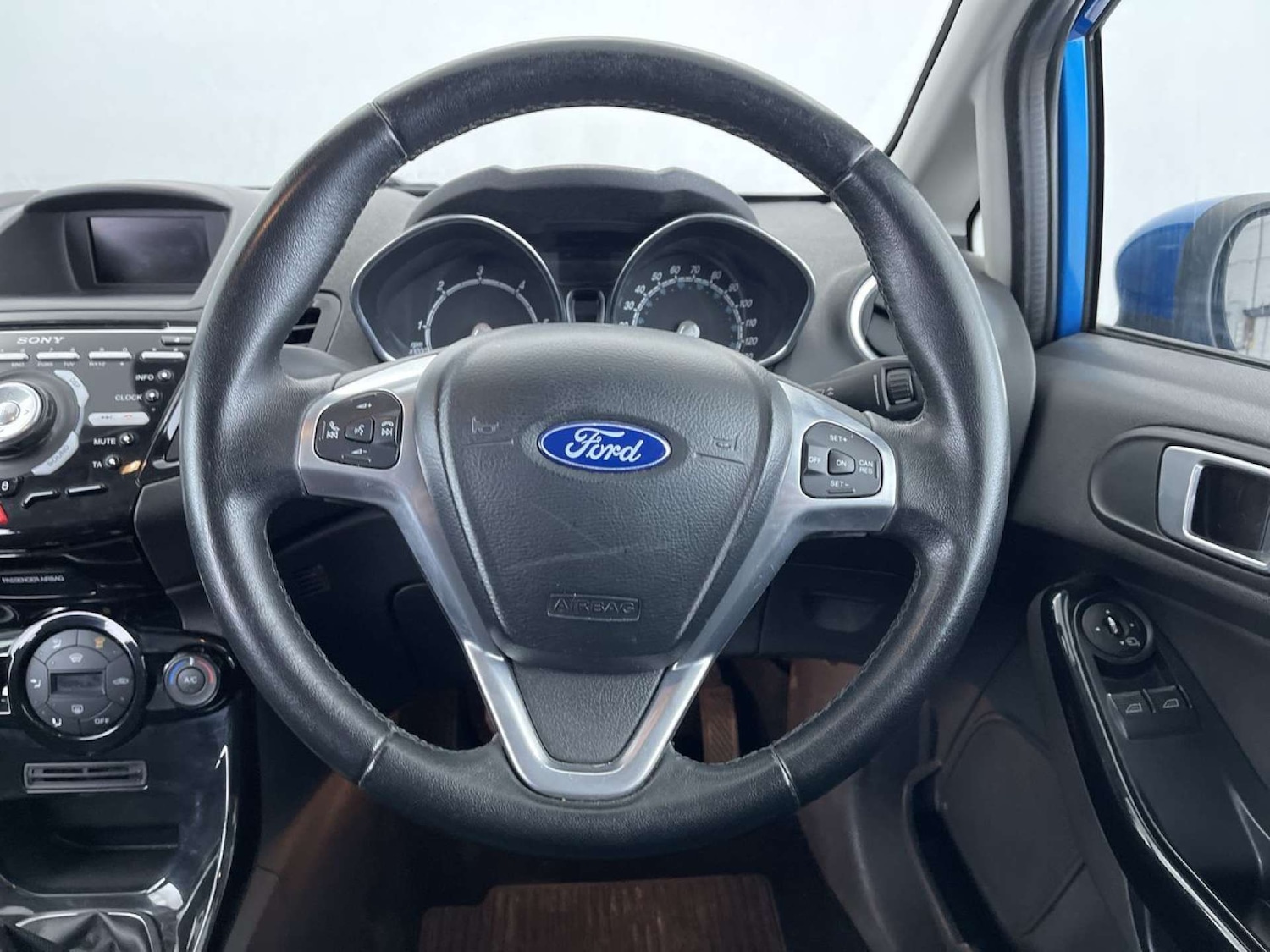 Used Ford Fiesta 2014 for sale - 76243996: Photo 36