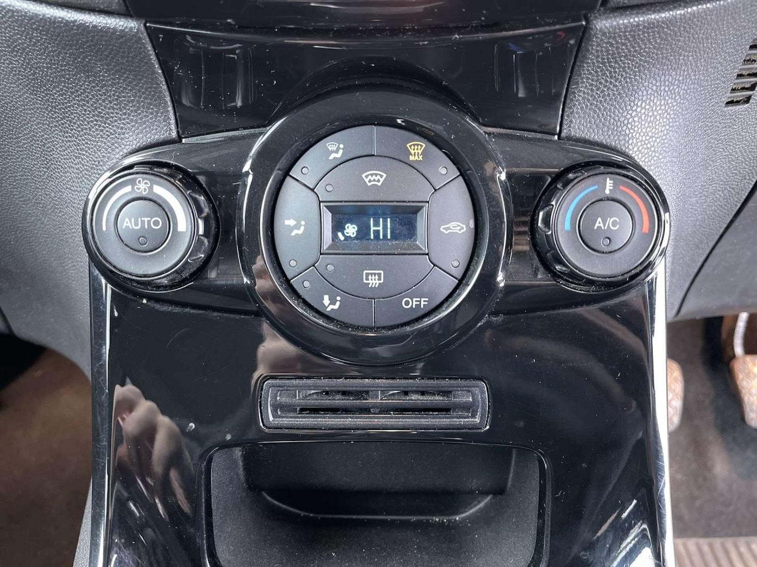 Used Ford Fiesta 2014 for sale - 76243996: Photo 43