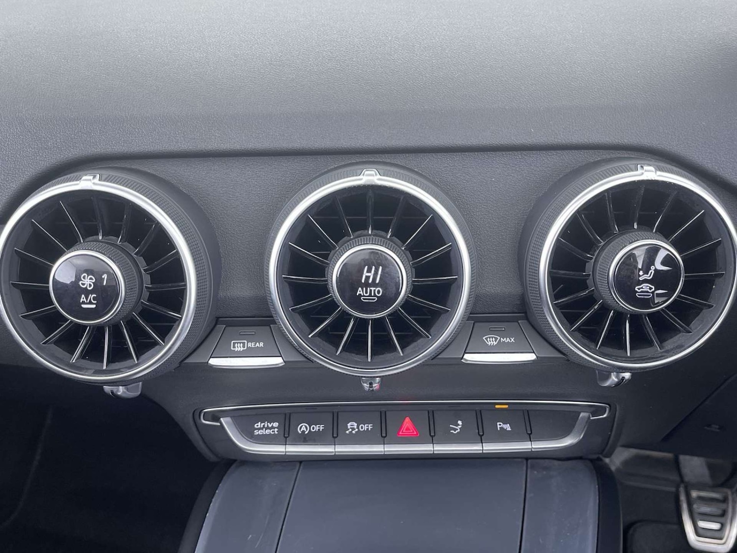 Used Audi TT 2017 for sale - 77368205: Photo 41