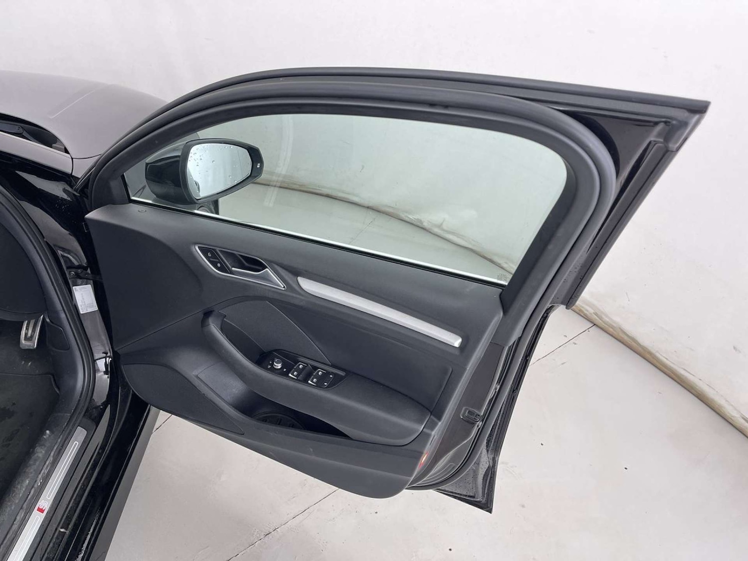 Used Audi A3 2017 for sale - 76127592: Photo 28