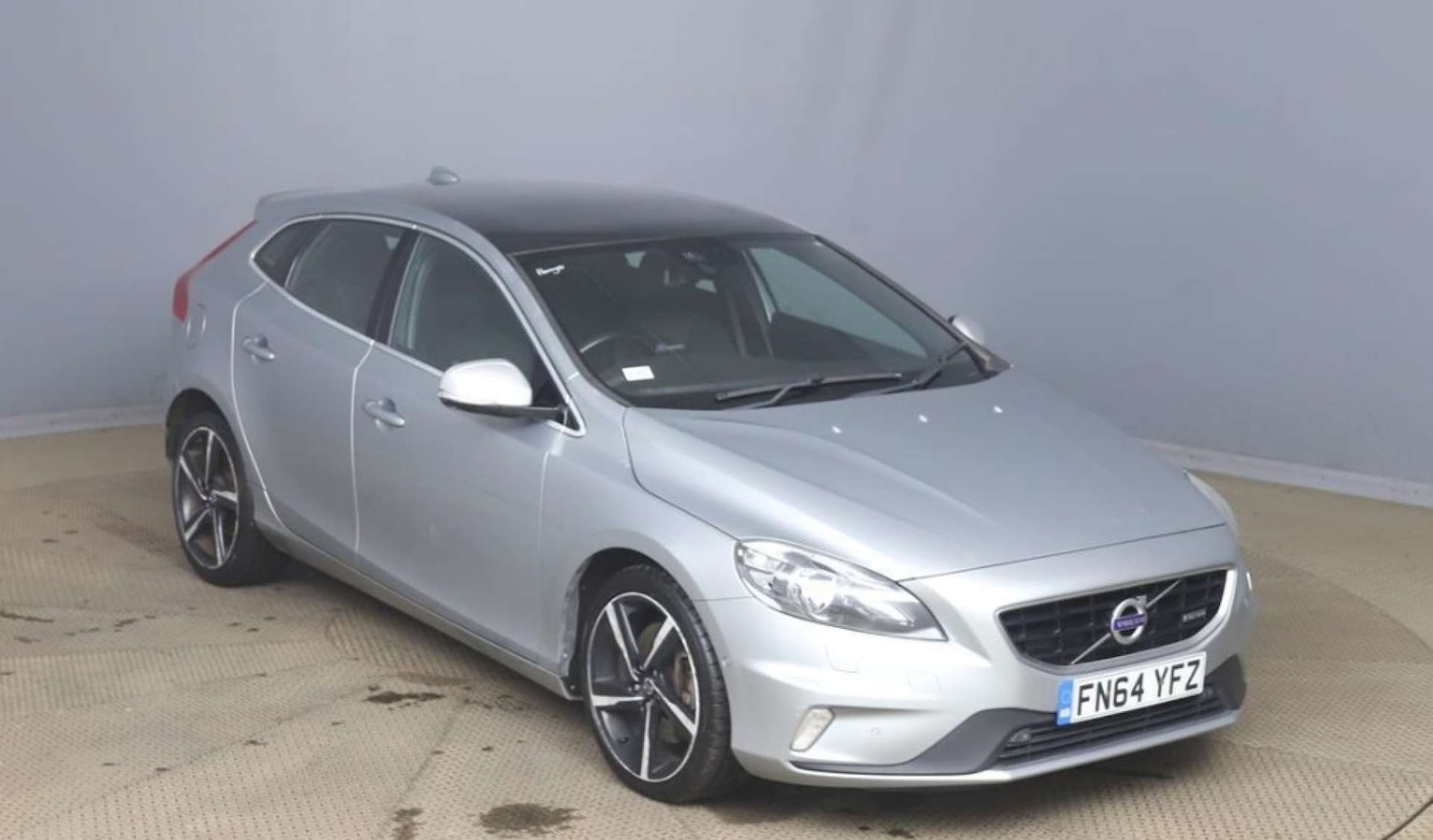 Used Volvo V40 2014 for sale - 76481396: Photo 1
