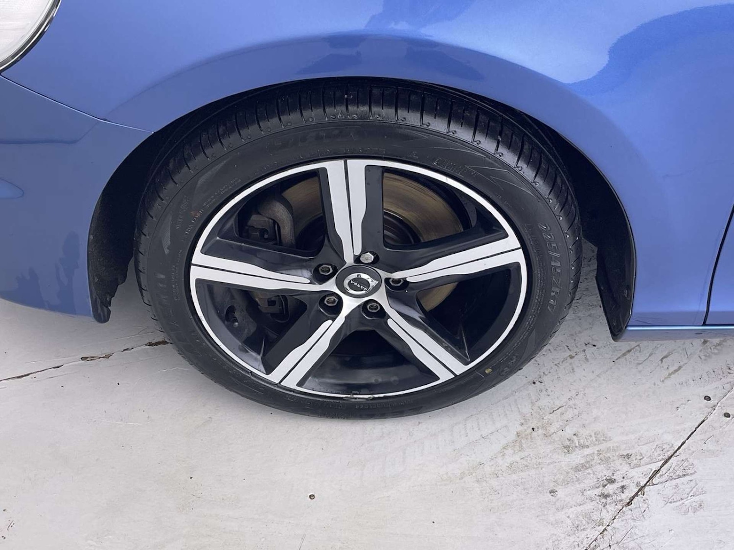 Used Volvo V40 2017 for sale - 76544310: Photo 11