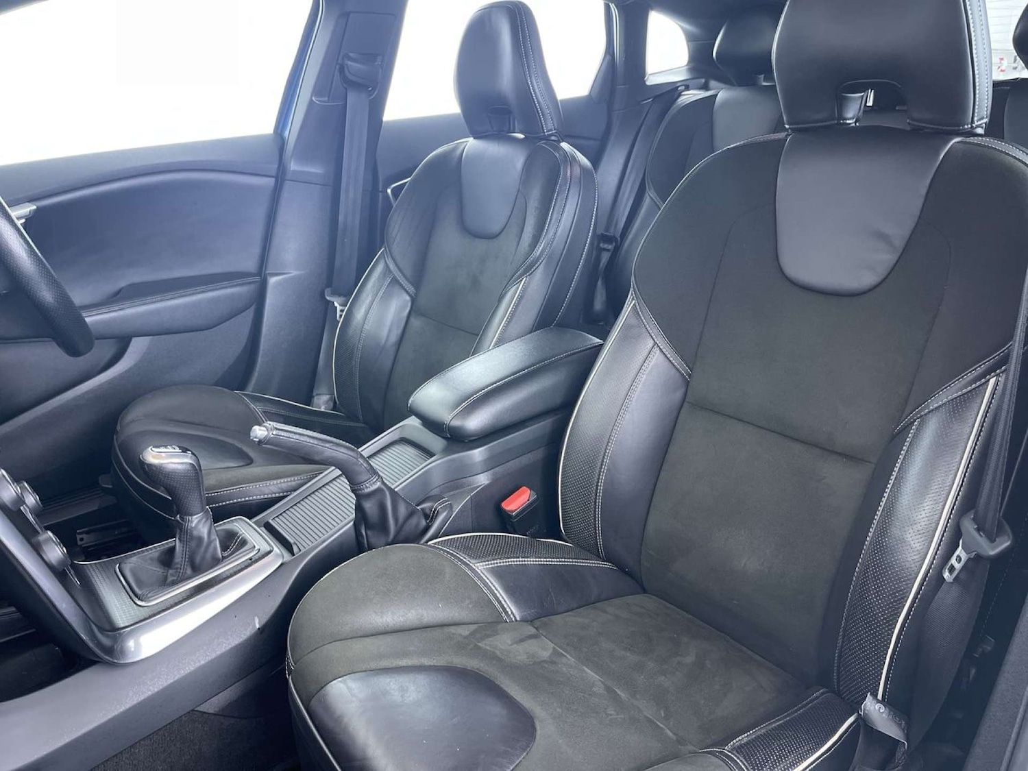 Used Volvo V40 2017 for sale - 76544310: Photo 31