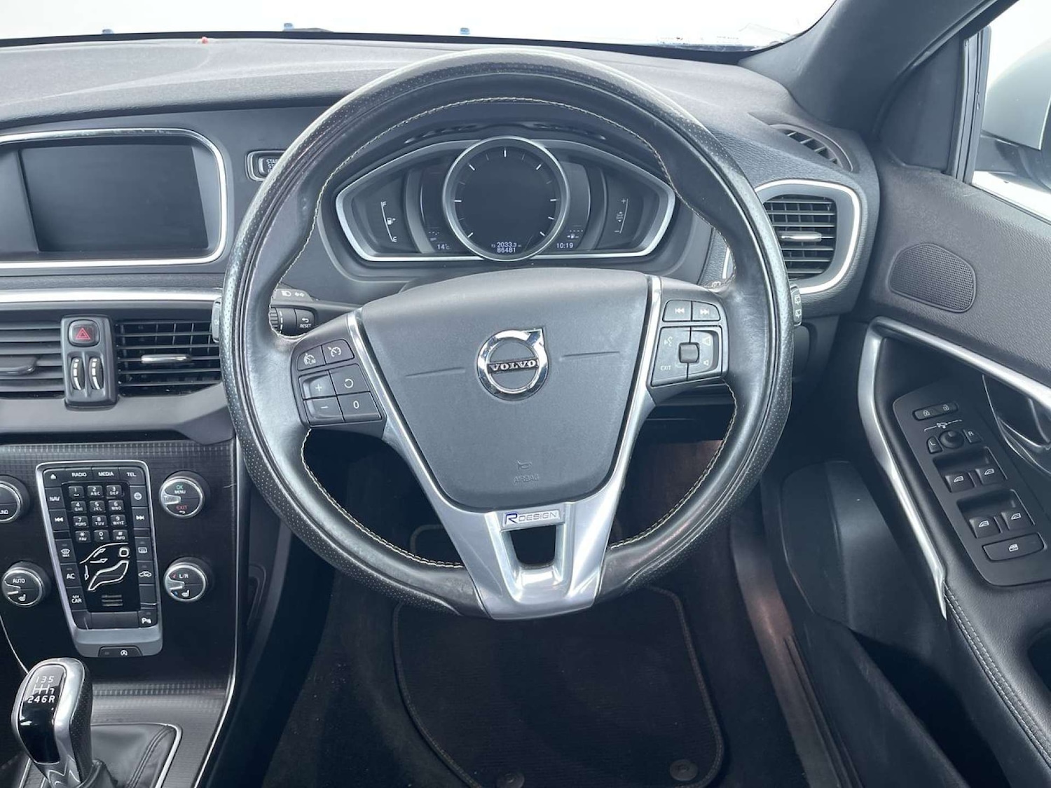 Used Volvo V40 2017 for sale - 76544310: Photo 36