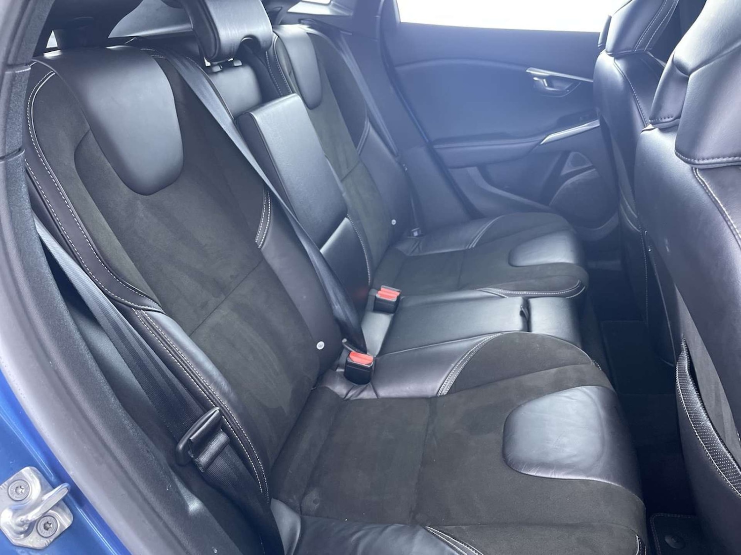 Used Volvo V40 2017 for sale - 76544310: Photo 9