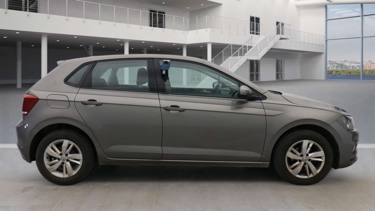 Used Volkswagen Polo 2018 for sale - 77880376: Photo 5