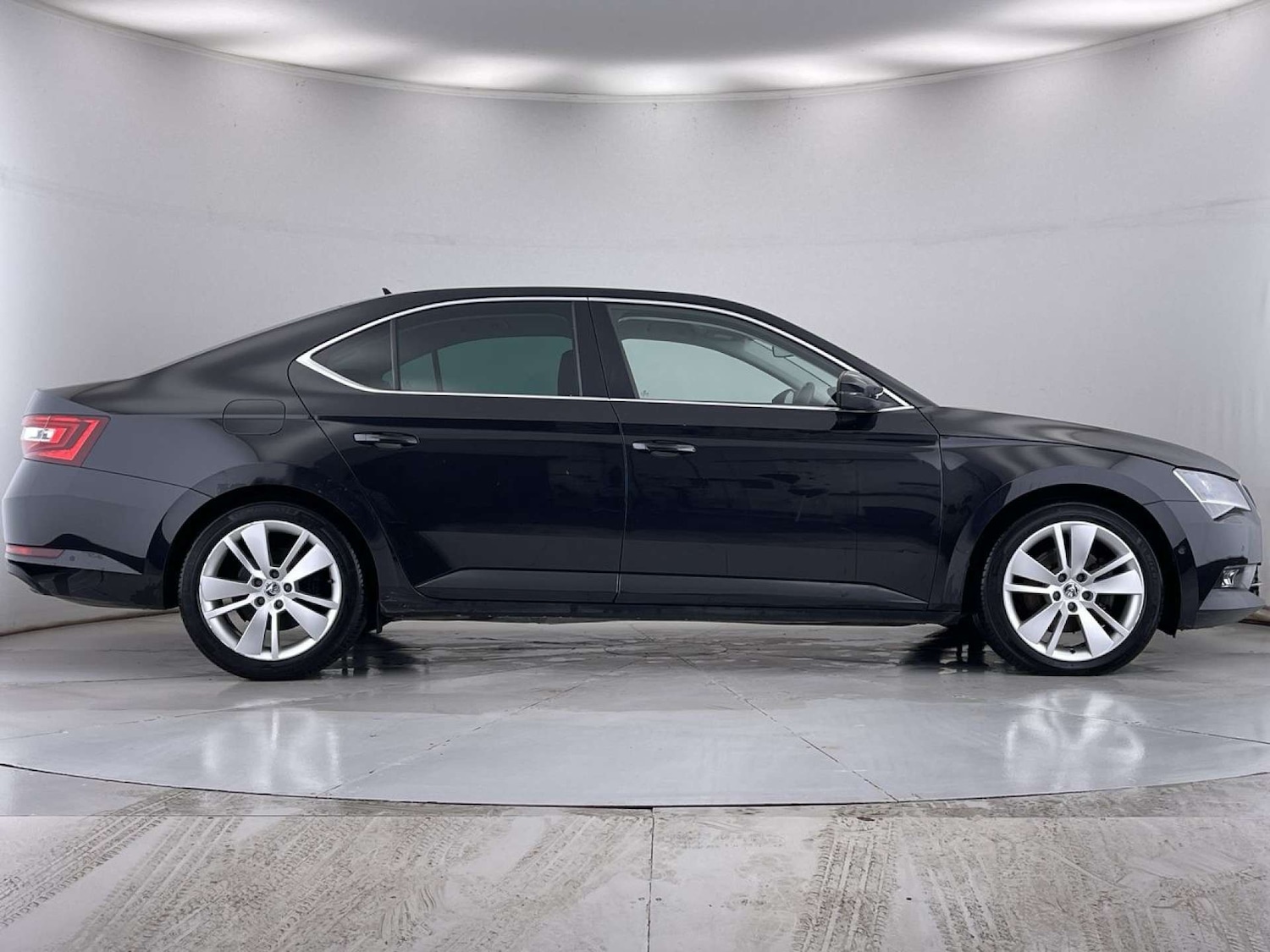 Used Skoda Superb 2015 for sale - 76509333: Photo 15