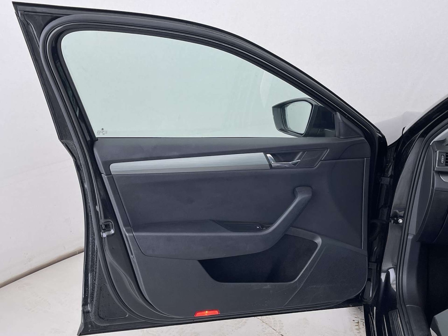 Used Skoda Superb 2015 for sale - 76509333: Photo 27