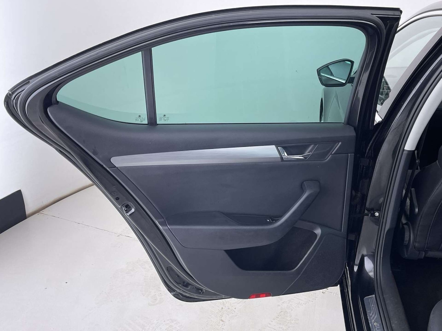 Used Skoda Superb 2015 for sale - 76509333: Photo 28