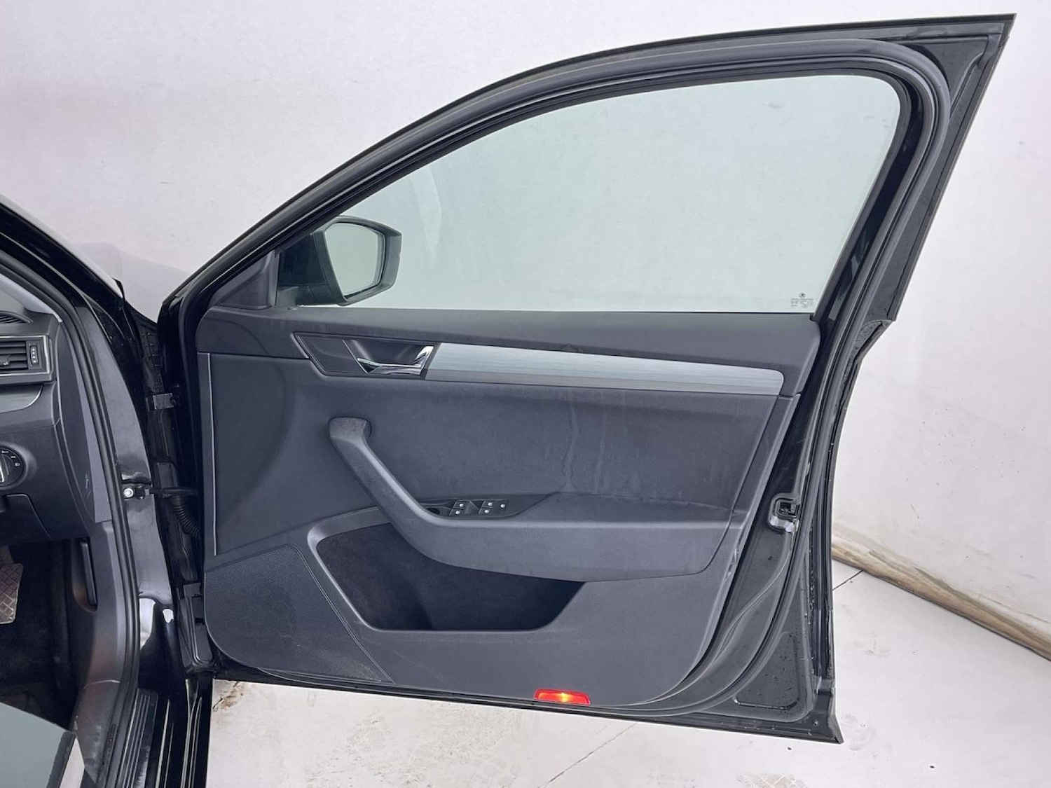 Used Skoda Superb 2015 for sale - 76509333: Photo 29