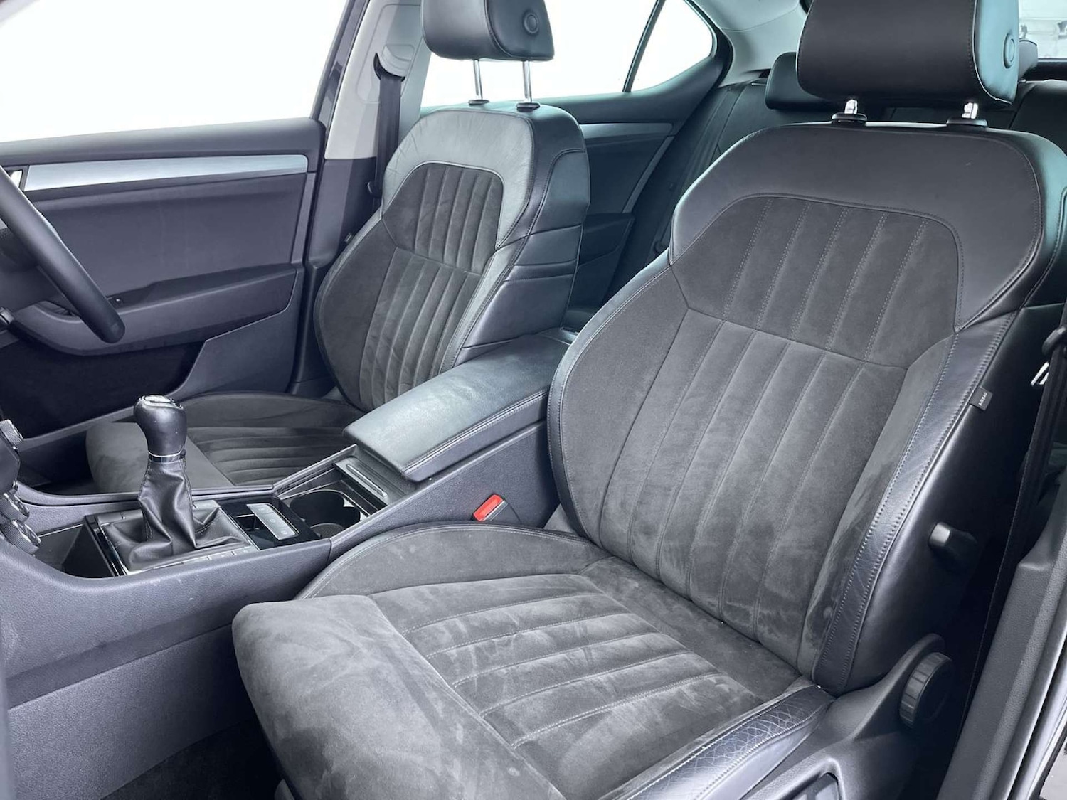 Used Skoda Superb 2015 for sale - 76509333: Photo 31