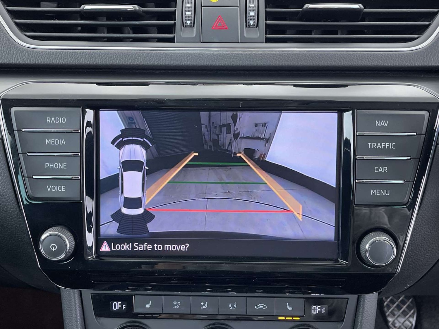 Used Skoda Superb 2015 for sale - 76509333: Photo 43