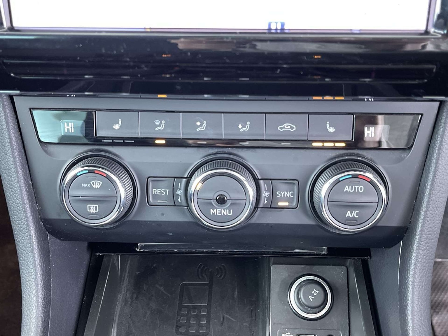 Used Skoda Superb 2015 for sale - 76509333: Photo 45