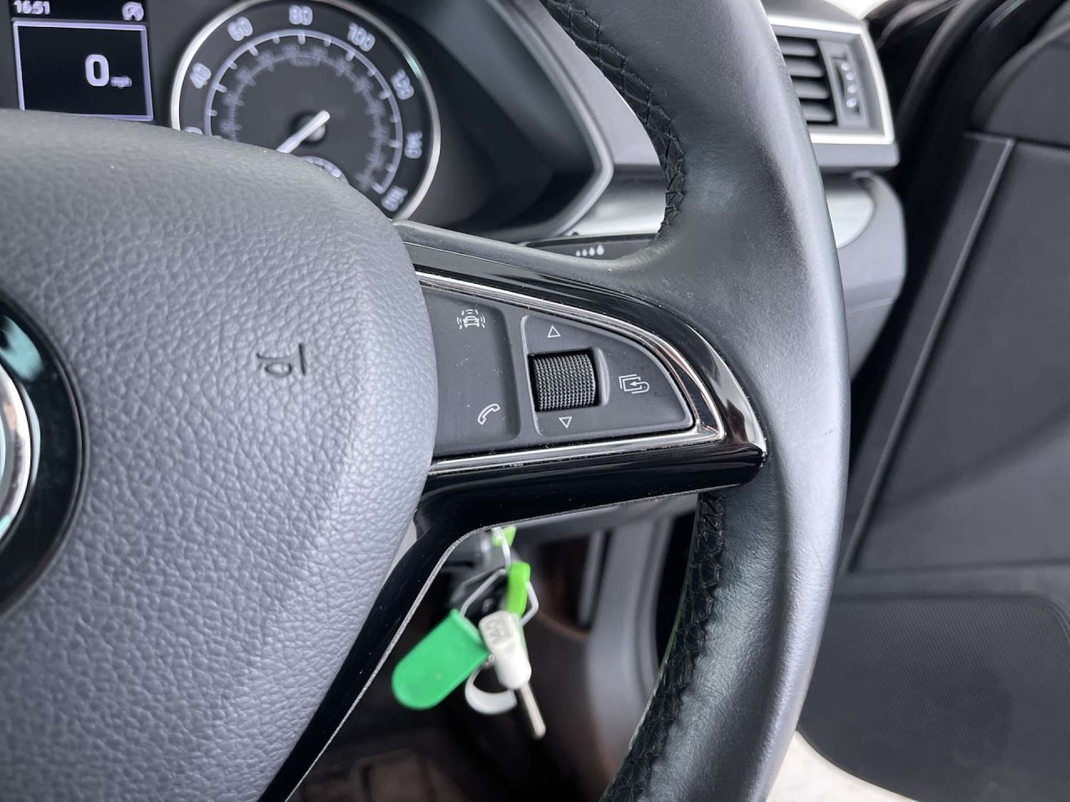 Used Skoda Superb 2015 for sale - 76509333: Photo 53