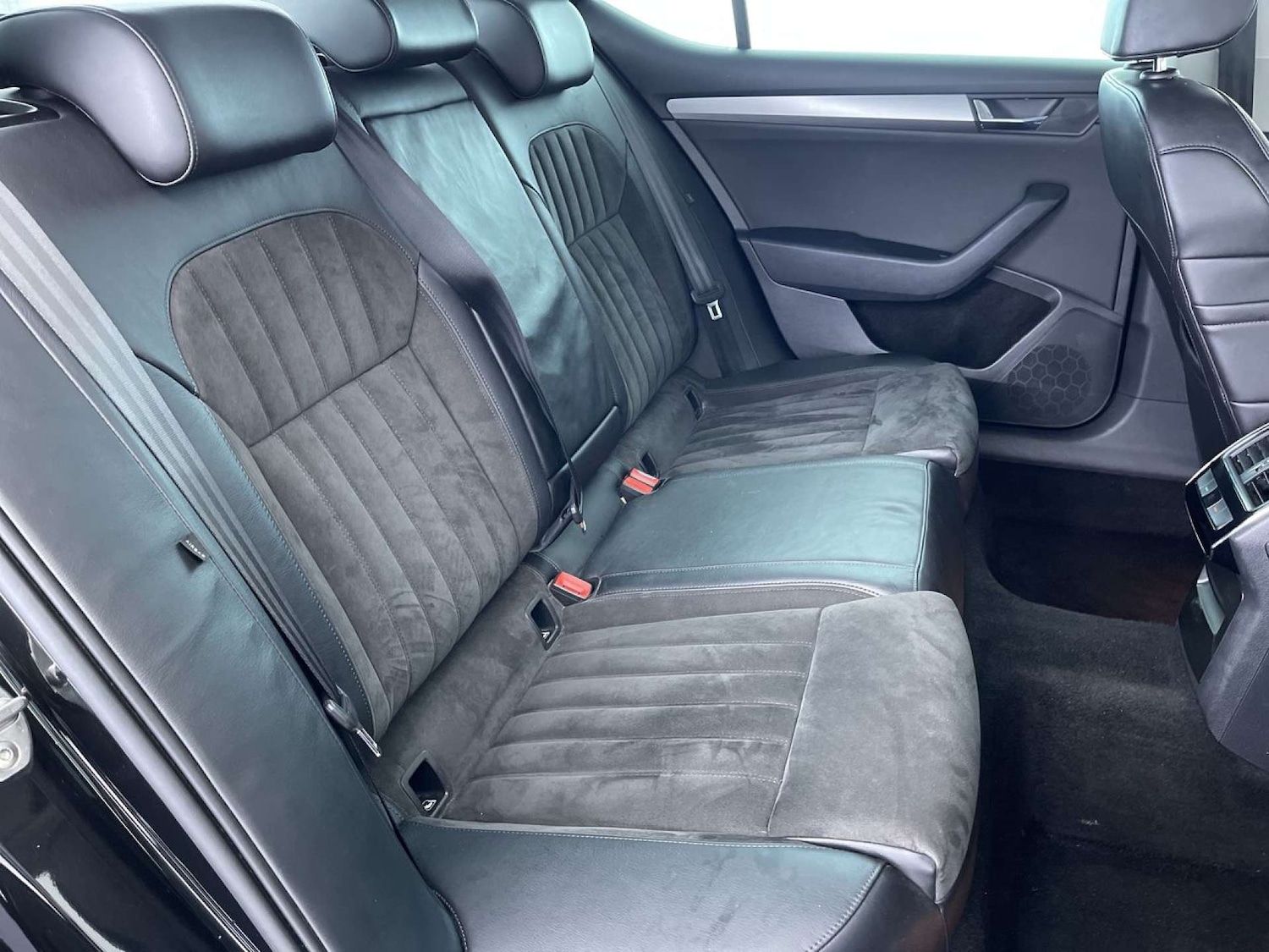 Used Skoda Superb 2015 for sale - 76509333: Photo 9